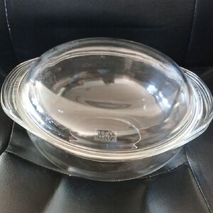 Pyrex Glass Baking Dish with Lid